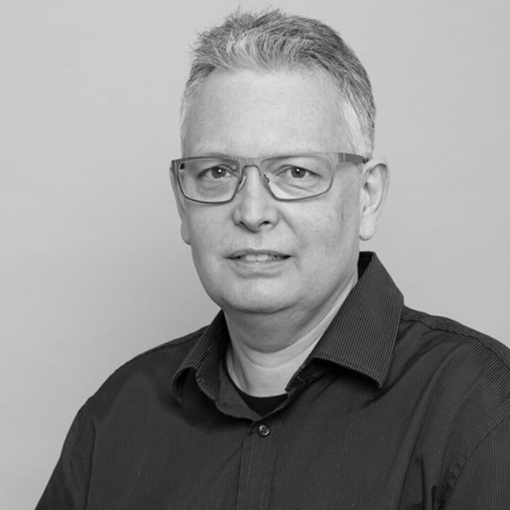Roger_Thurnherr_720x2720px_SW